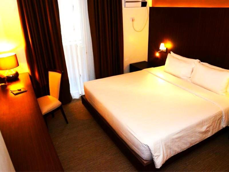 Stradella Hotel Cainta Extérieur photo